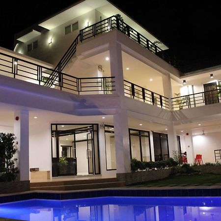 Be-Ing Suites Davao City Eksteriør billede