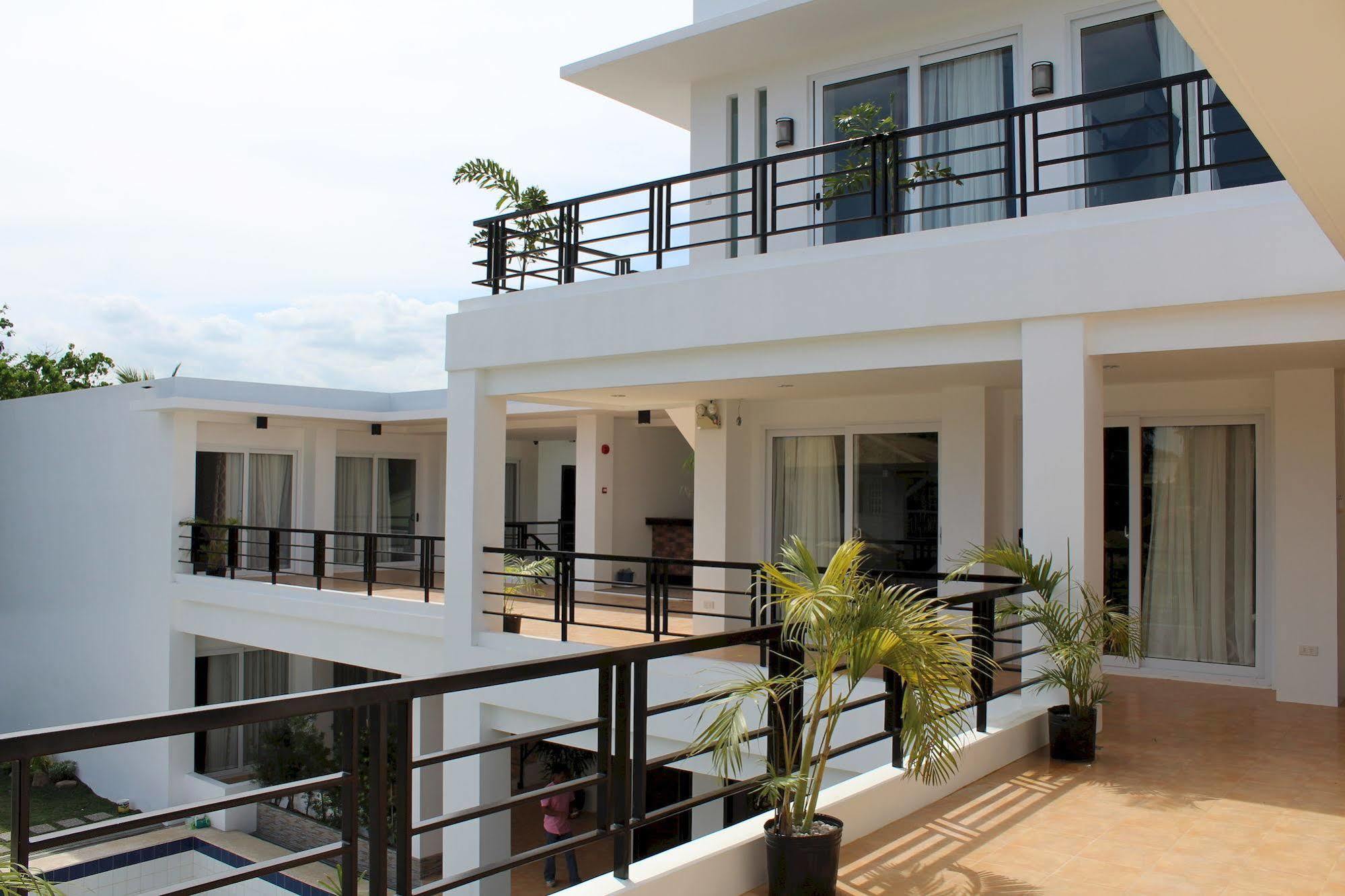 Be-Ing Suites Davao City Eksteriør billede